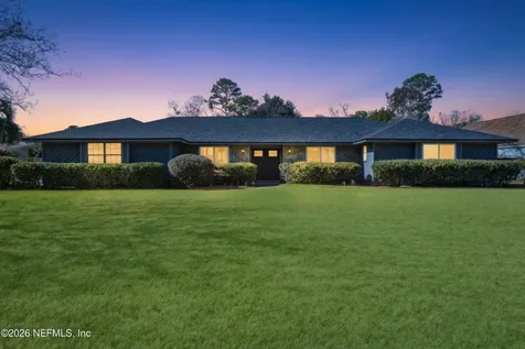 2276 The Woods Drive E Jacksonville FL 32246