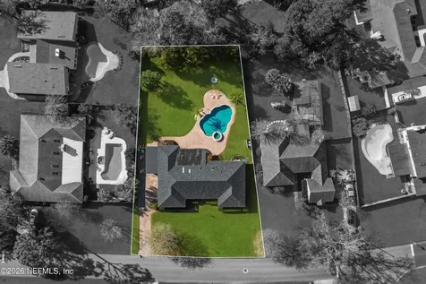 2276 The Woods Drive E Jacksonville FL 32246
