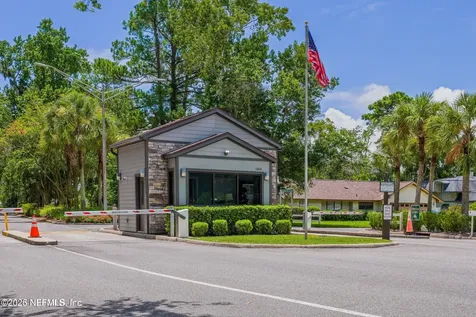 2276 The Woods Drive E Jacksonville FL 32246