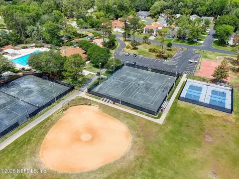 2276 The Woods Drive E Jacksonville FL 32246