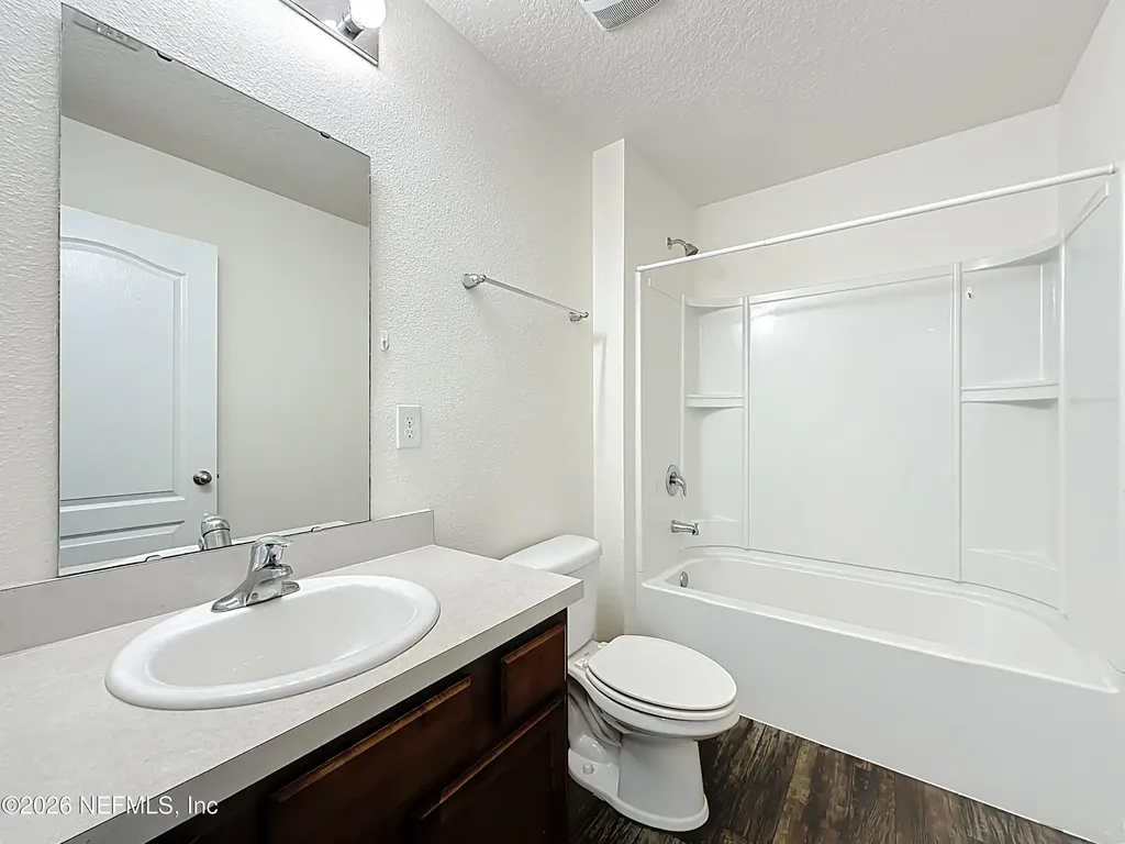 2047 April Oaks Drive Jacksonville FL 32221