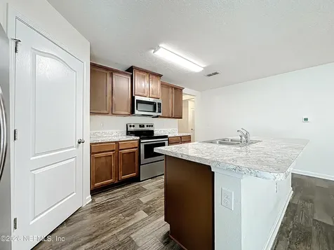 2047 April Oaks Drive Jacksonville FL 32221