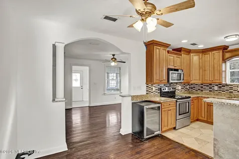 3052 College Street Jacksonville FL 32205