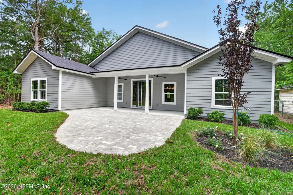 464 E Shuey Avenue Macclenny FL 32063