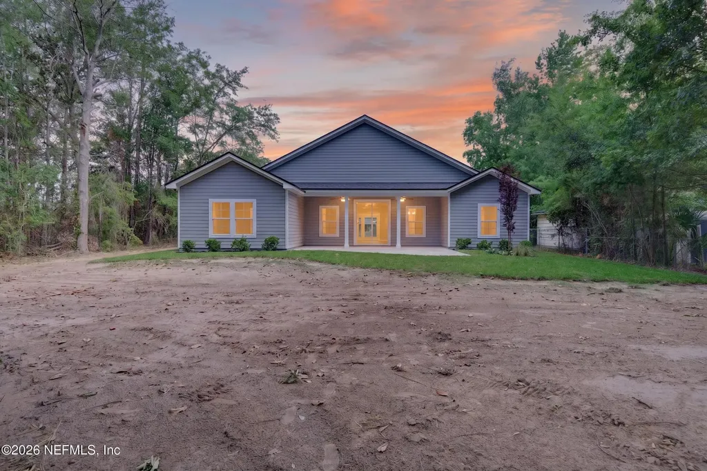 464 E Shuey Avenue Macclenny FL 32063