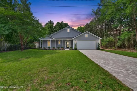 464 E Shuey Avenue Macclenny FL 32063
