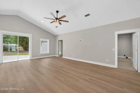 464 E Shuey Avenue Macclenny FL 32063