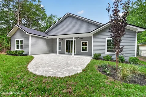 464 E Shuey Avenue Macclenny FL 32063