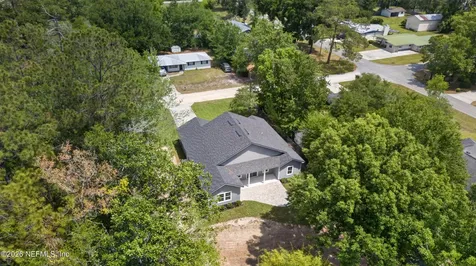 464 E Shuey Avenue Macclenny FL 32063