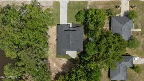 464 E Shuey Avenue Macclenny FL 32063