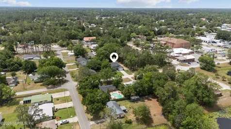 464 E Shuey Avenue Macclenny FL 32063