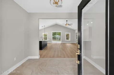 464 E Shuey Avenue Macclenny FL 32063
