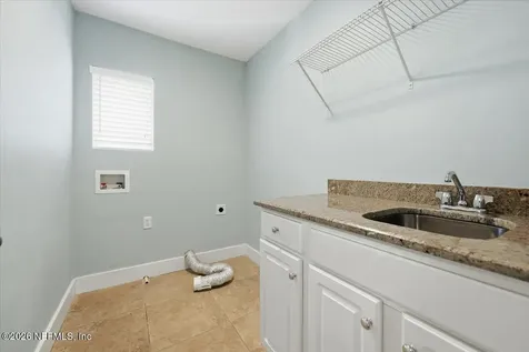 76 17th Street Atlantic Beach FL 32233