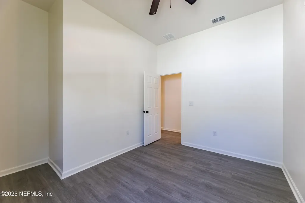 8123 Siskin Avenue Jacksonville FL 32219