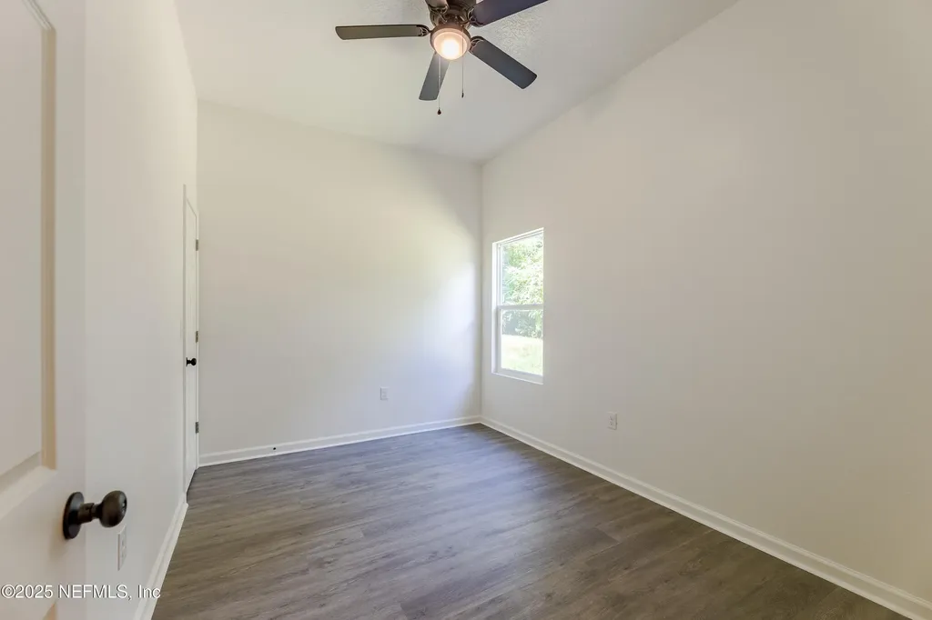8123 Siskin Avenue Jacksonville FL 32219