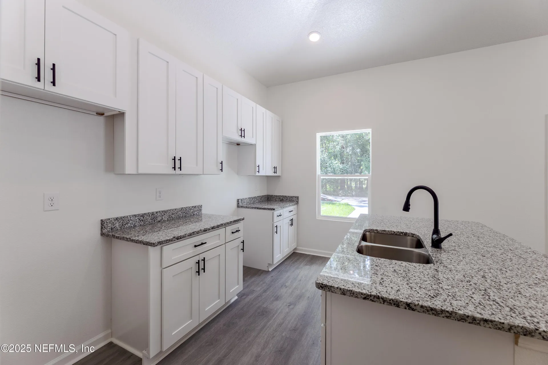8123 Siskin Avenue Jacksonville FL 32219
