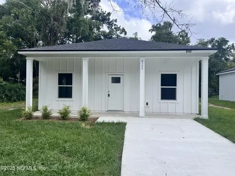 8123 Siskin Avenue Jacksonville FL 32219