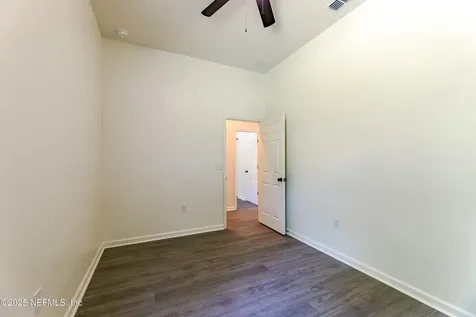 8123 Siskin Avenue Jacksonville FL 32219