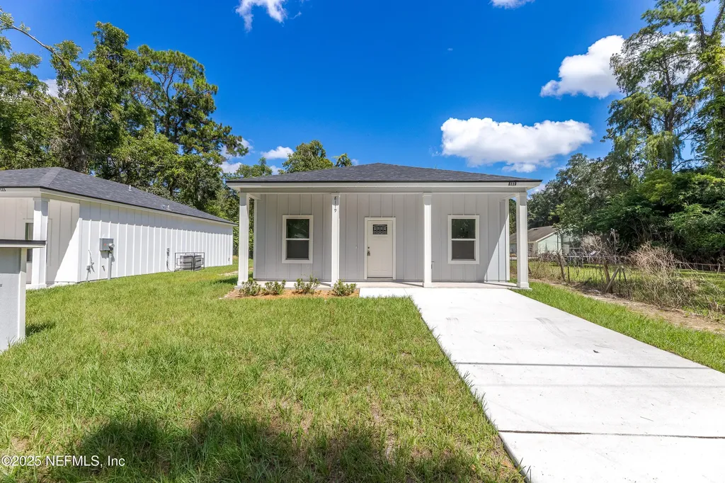 8119 Siskin Avenue Jacksonville FL 32219