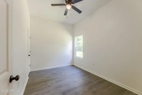 8119 Siskin Avenue Jacksonville FL 32219