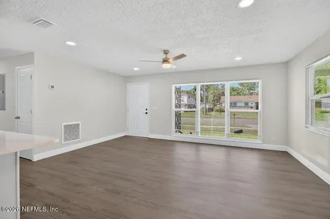 6647 Manhattan Drive Jacksonville FL 32219