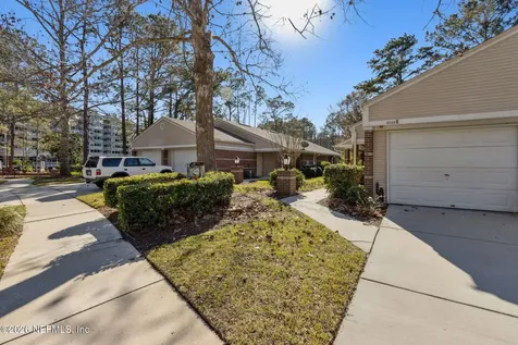 4580 Middleton Park Circle E Jacksonville FL 32224