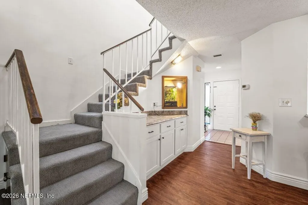 7701 Baymeadows Circle W Jacksonville FL 32256