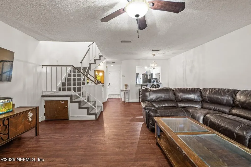 7701 Baymeadows Circle W Jacksonville FL 32256