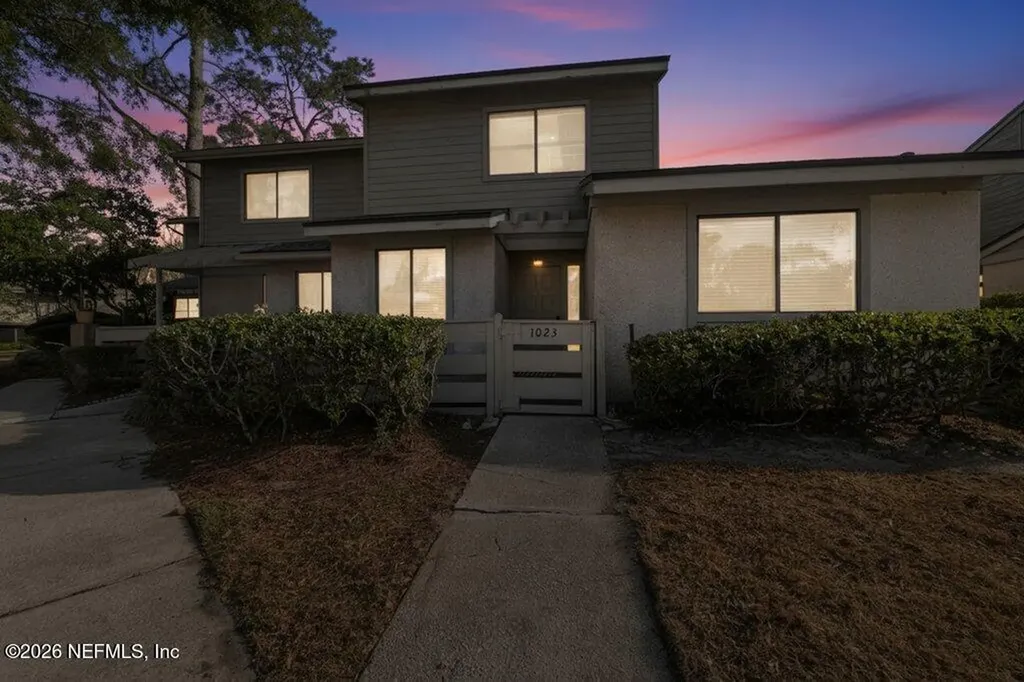 7701 Baymeadows Circle W Jacksonville FL 32256