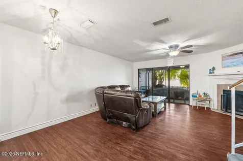 7701 Baymeadows Circle W Jacksonville FL 32256