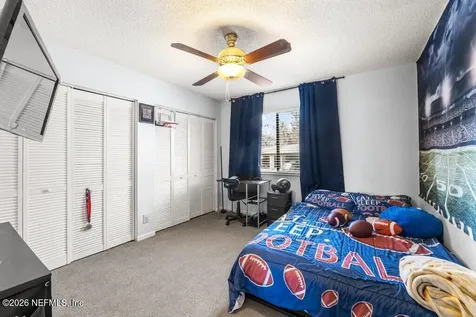 7701 Baymeadows Circle W Jacksonville FL 32256