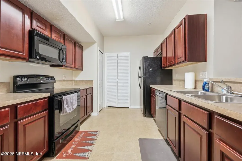 3600 Lenin Peak Court Jacksonville FL 32210
