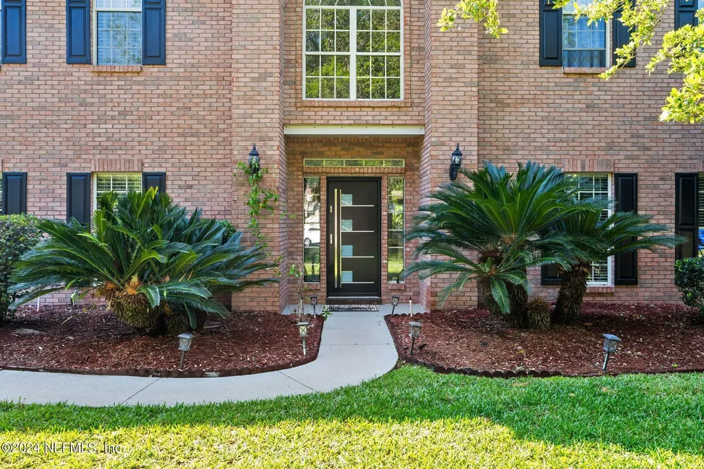 425 Oak Pond Drive Jacksonville FL 32259