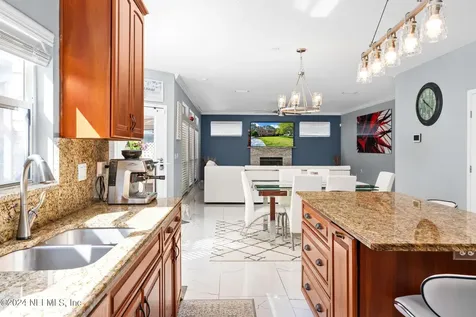 425 Oak Pond Drive Jacksonville FL 32259