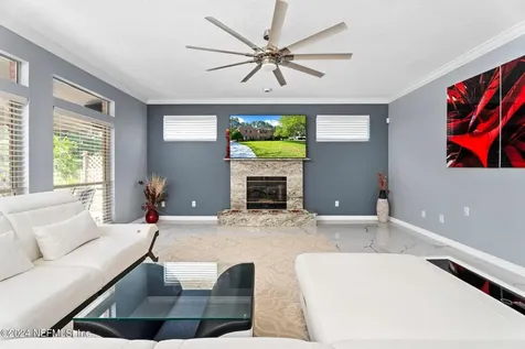 425 Oak Pond Drive Jacksonville FL 32259