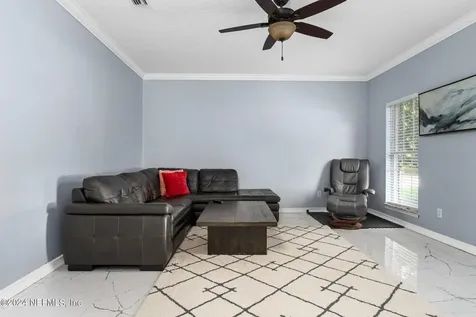 425 Oak Pond Drive Jacksonville FL 32259
