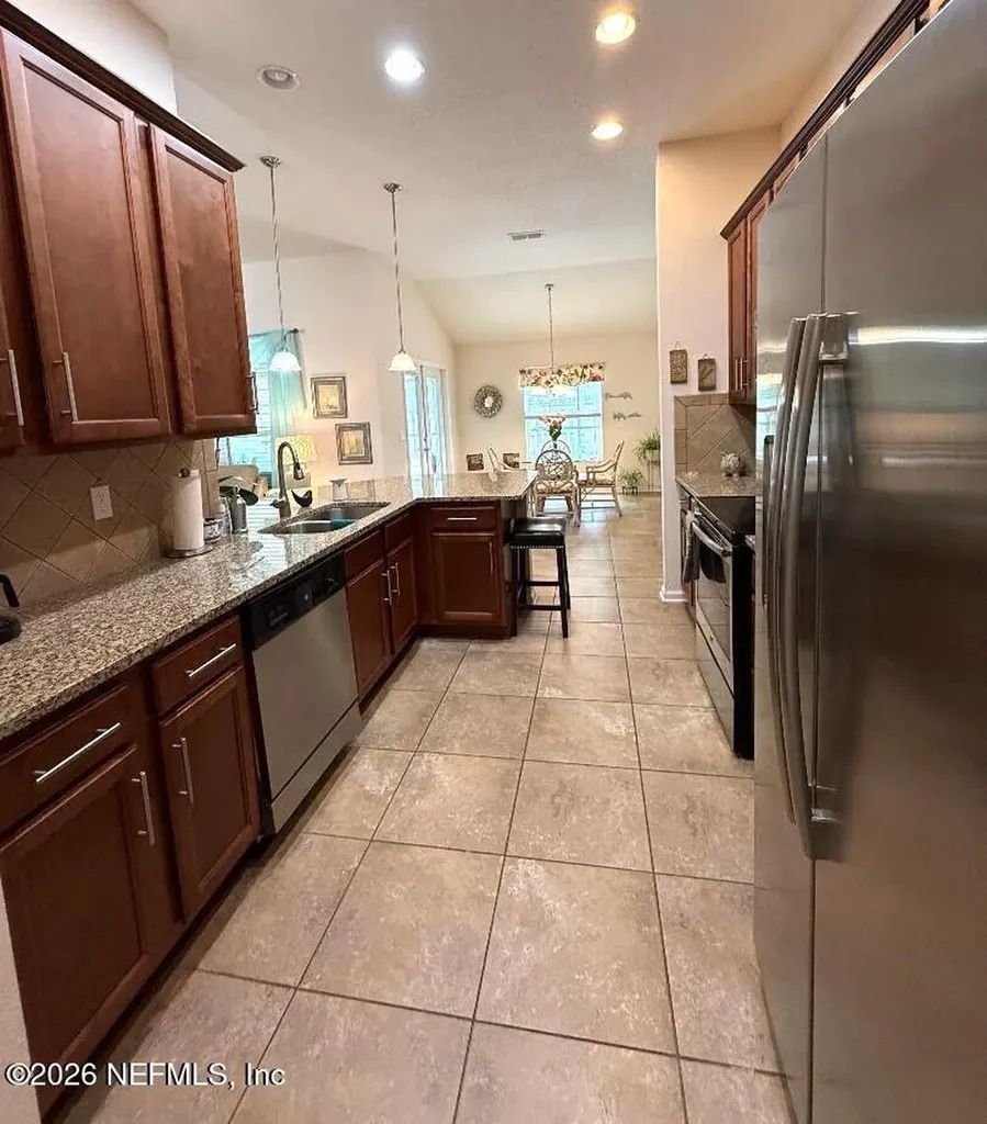 1985 Colonial Drive Green Cove Springs FL 32043