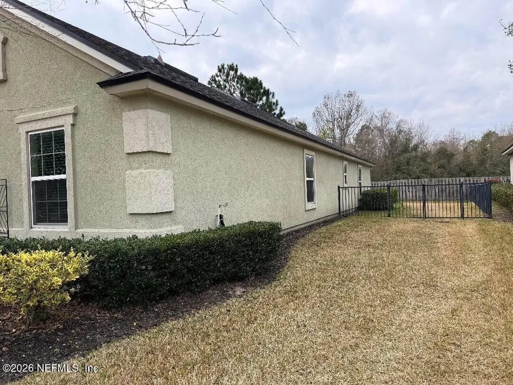1985 Colonial Drive Green Cove Springs FL 32043