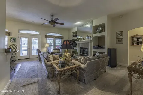 4044 Glenhurst Drive N Jacksonville FL 32224
