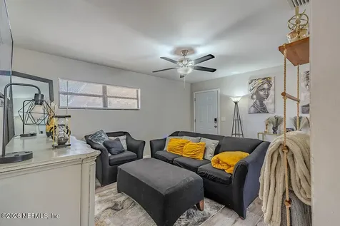 7580 Strato Road Jacksonville FL 32210