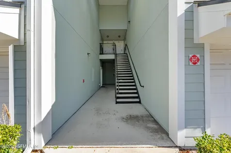 7047 Deer Lodge Circle Jacksonville FL 32256