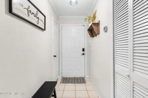 7800 Point Meadows Drive Jacksonville FL 32256