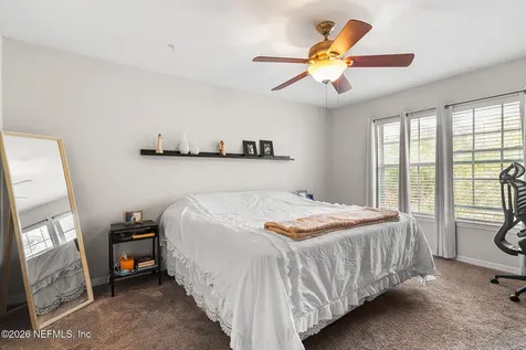 7800 Point Meadows Drive Jacksonville FL 32256