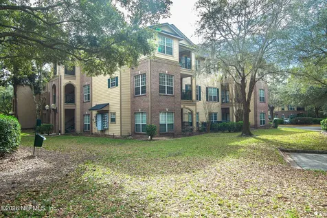 7800 Point Meadows Drive Jacksonville FL 32256