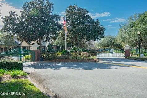 7800 Point Meadows Drive Jacksonville FL 32256
