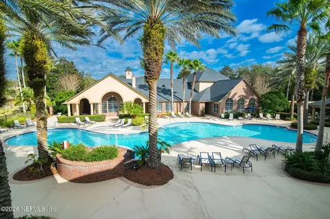 7800 Point Meadows Drive Jacksonville FL 32256