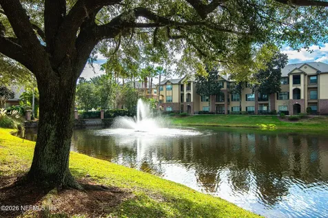 7800 Point Meadows Drive Jacksonville FL 32256