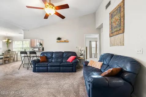 7800 Point Meadows Drive Jacksonville FL 32256