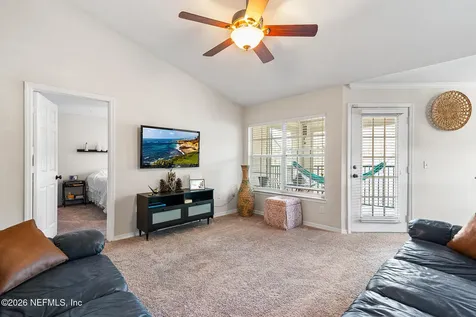7800 Point Meadows Drive Jacksonville FL 32256