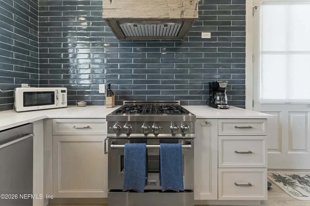 427 N 6th Street Jacksonville Beach FL 32250